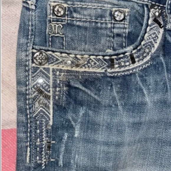 Miss Me Jeans Size 29 Cropped NWT
Gorgeous Jeans - Picture 11 of 11